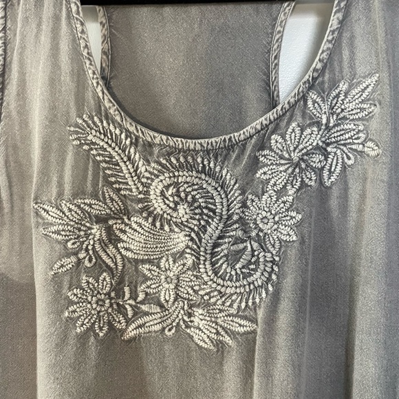 Solitaire Grey Embroidered Racerback Tank - Picture 3 of 5